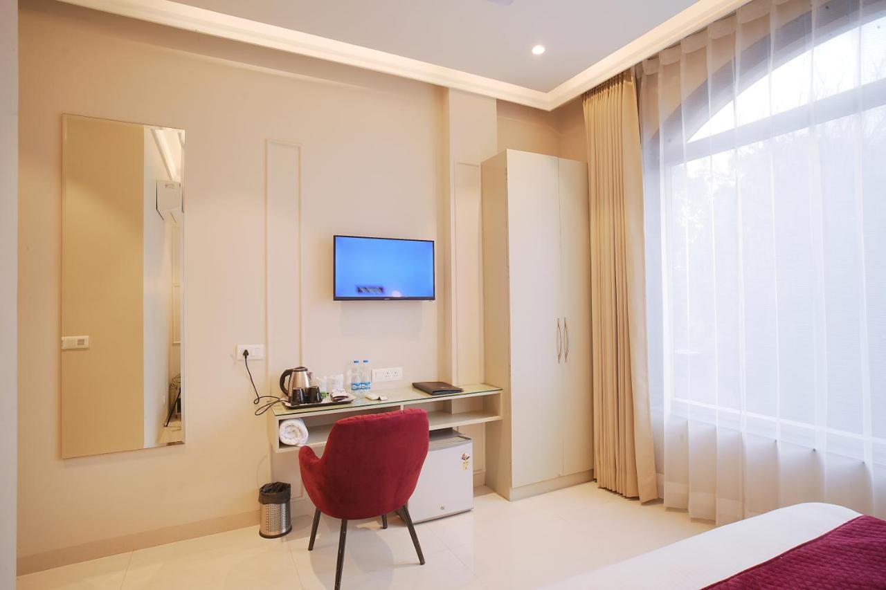 Hotel Green Land Heights Amritsar Esterno foto