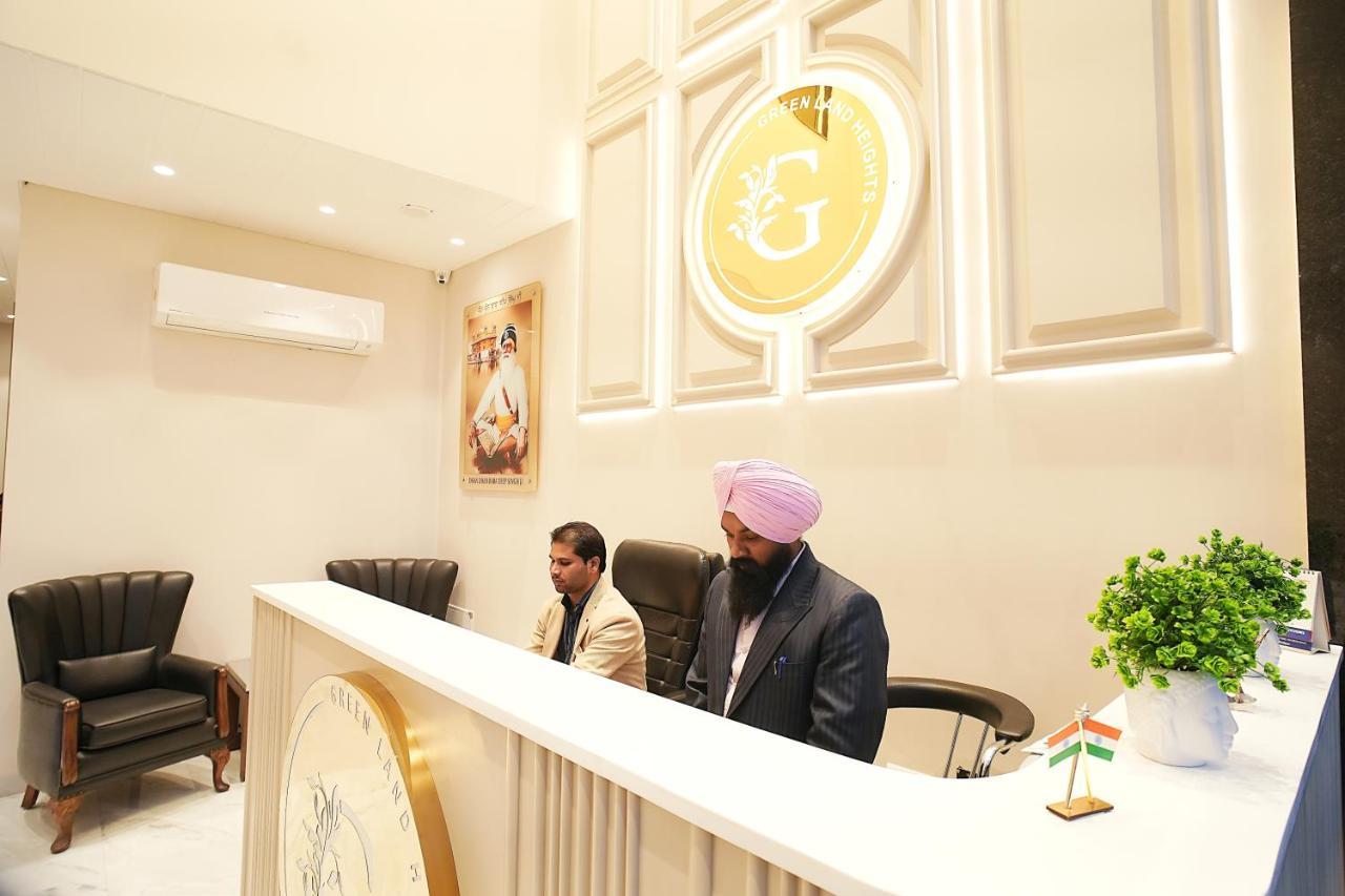 Hotel Green Land Heights Amritsar Esterno foto