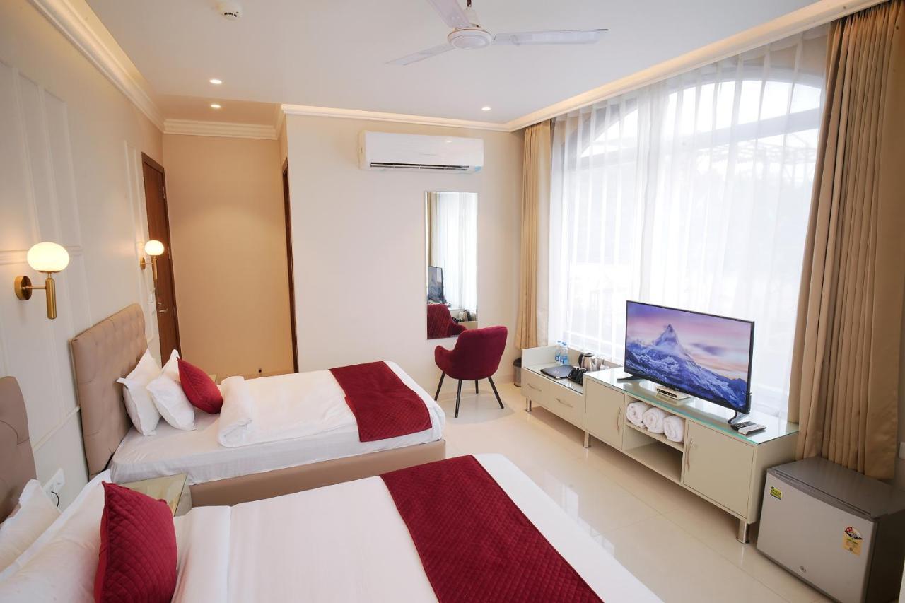 Hotel Green Land Heights Amritsar Esterno foto