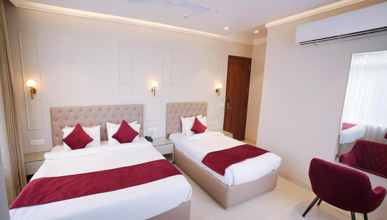 Hotel Green Land Heights Amritsar Esterno foto